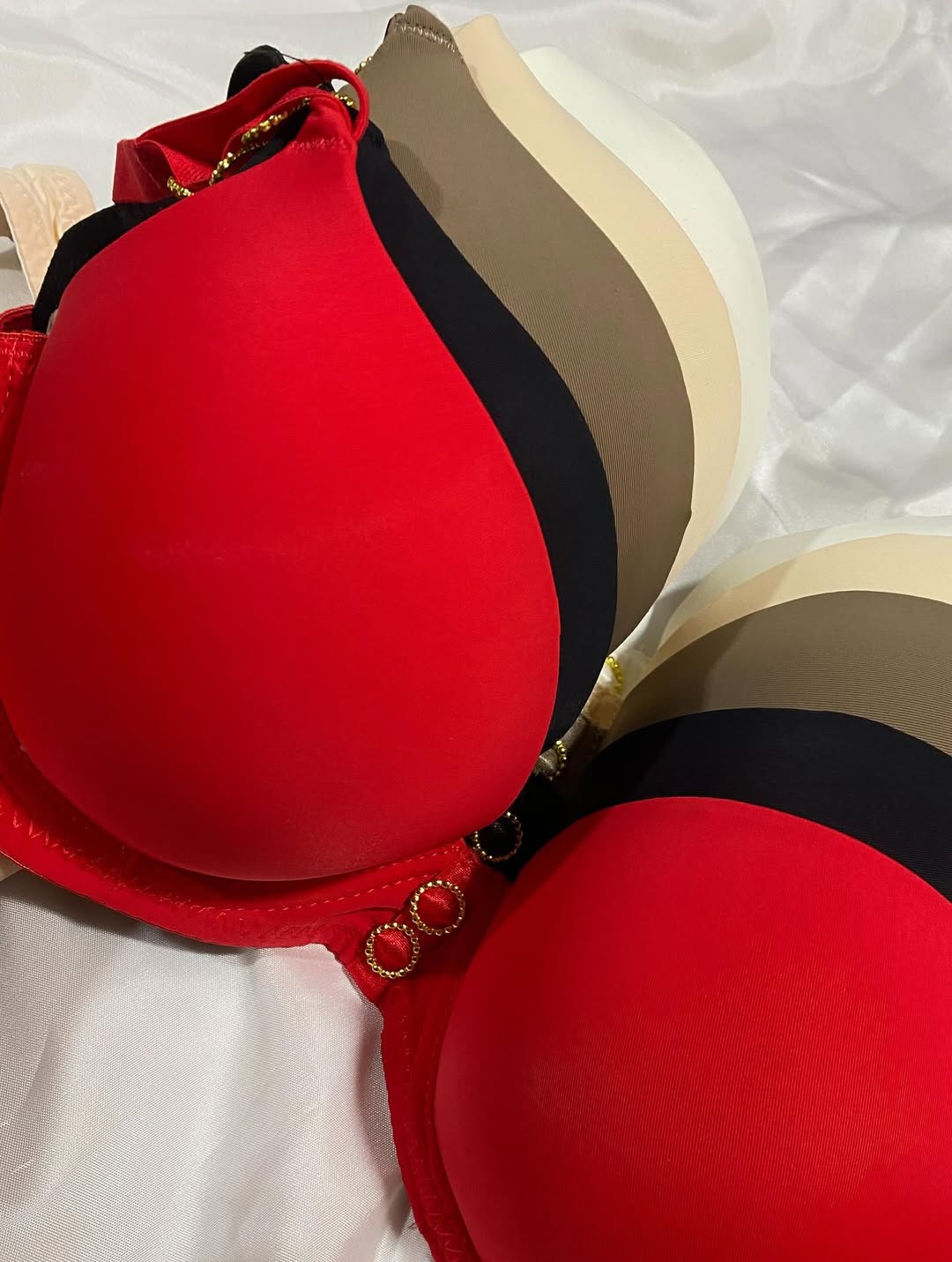 سوتین اسفنجی وارداتی کاپ دار سایز 80